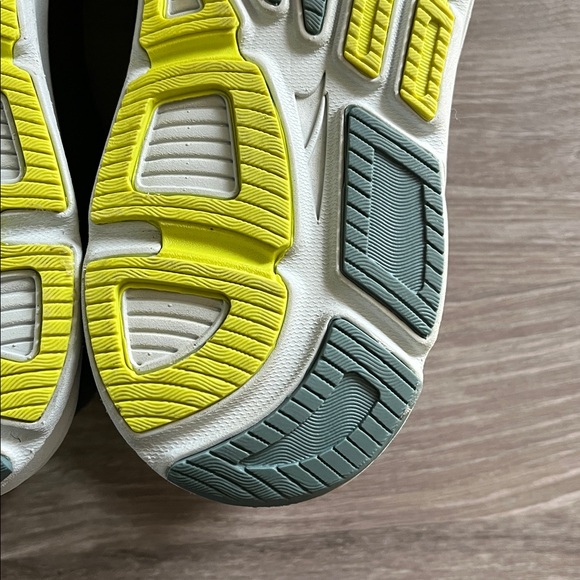 Altra Torin 4.5 (Plush) size 11 - Picture 9 of 13